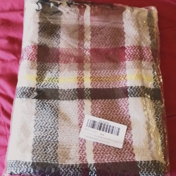 NWT Blanket Shawl - Picture 1 of 1